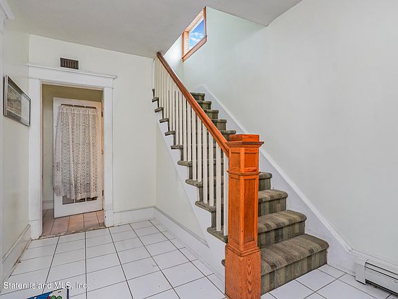3rd image of 204 Otis Ave