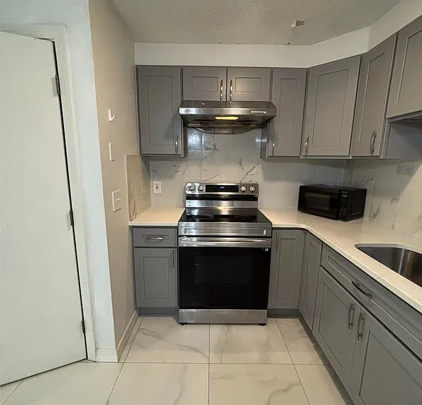 7 Swiftwater Dr #8 — Photo 4