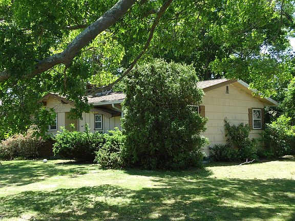 2nd image of 8 Graham Rd