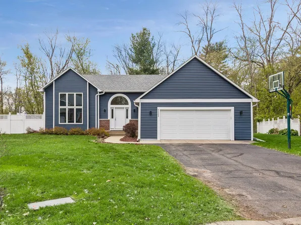 5323 Cedarwood Ct, White Bear Township, MN 55110