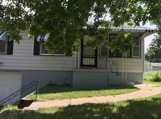 2331 N 71st St, Omaha, NE 68104