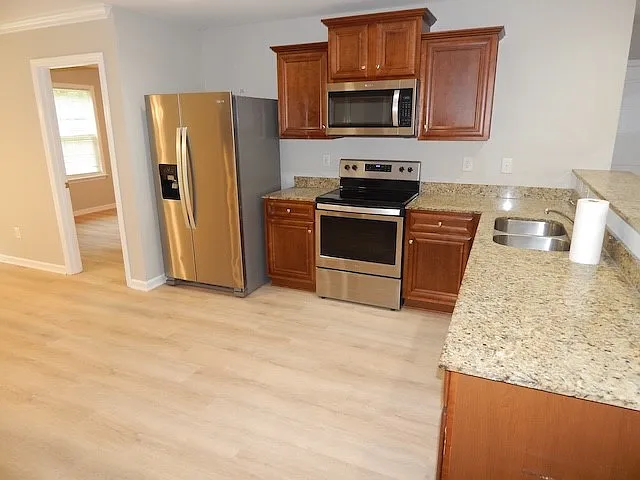 415 Laurel Grove Ct — Photo 10