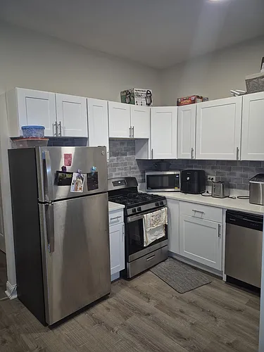 854 W George St #3 Photo 1