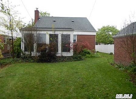 2nd image of 1119 Admont Ave