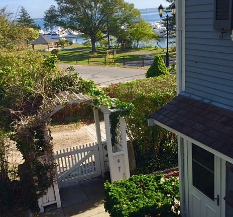4th image of 2 Carver St