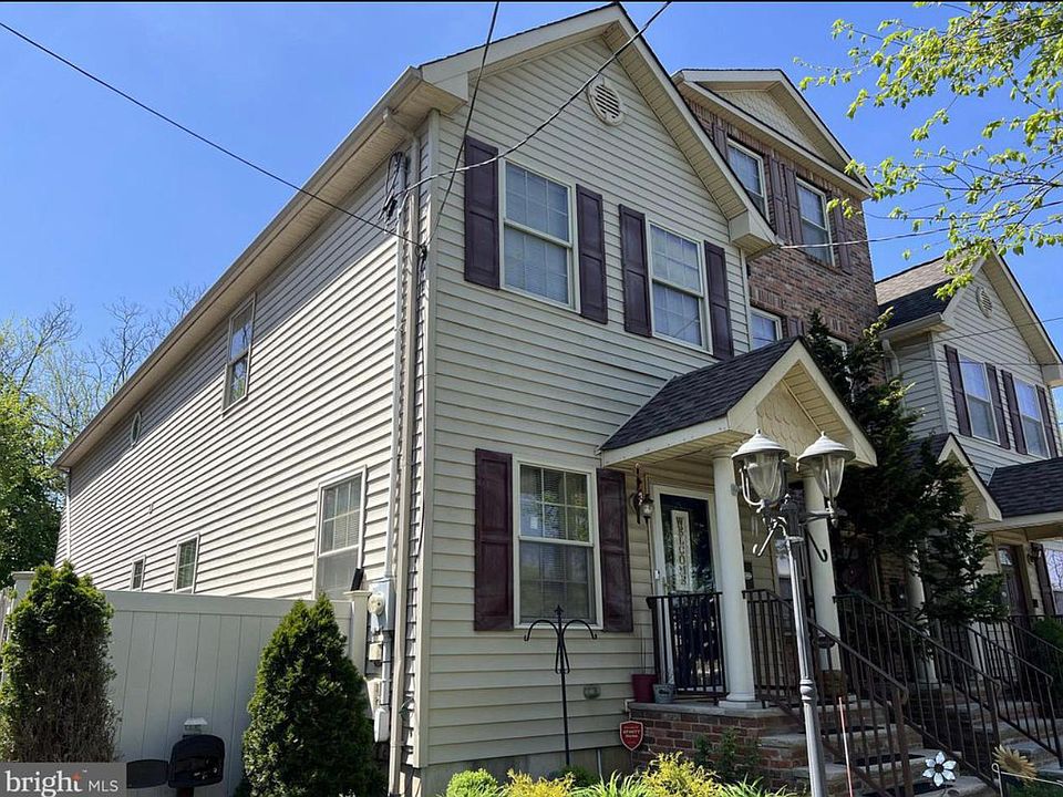 1st image of 1459 Chambers St