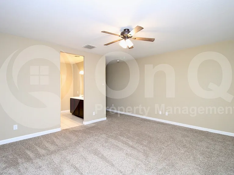 30425 W Picadilly Rd — Photo 11