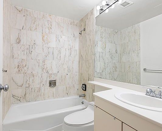 5th image of 150 E 85th St APT 10C