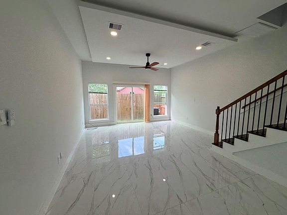 2nd image of 7935 Fowlie St
