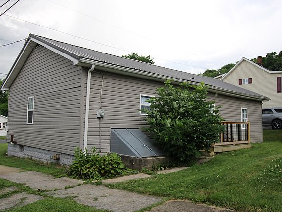 3rd image of 701 McBride St