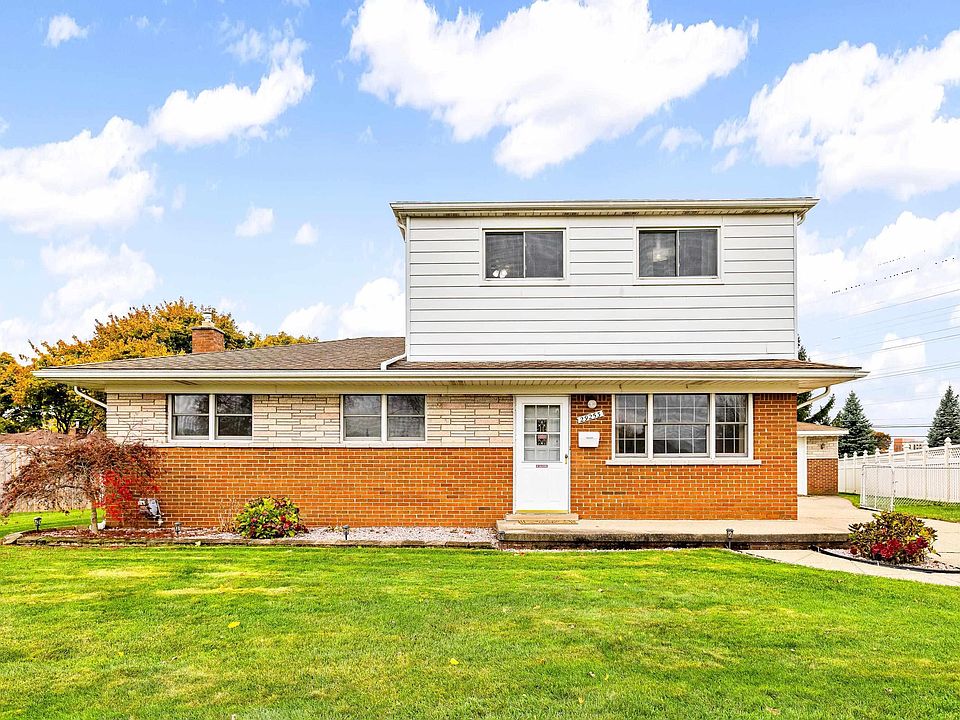 1st image of 29253 Newport Dr