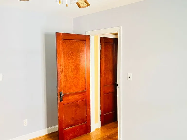 8505 Greenwood Ave — Photo 14