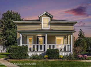 300 N Clinton St, Grand Ledge, MI 48837