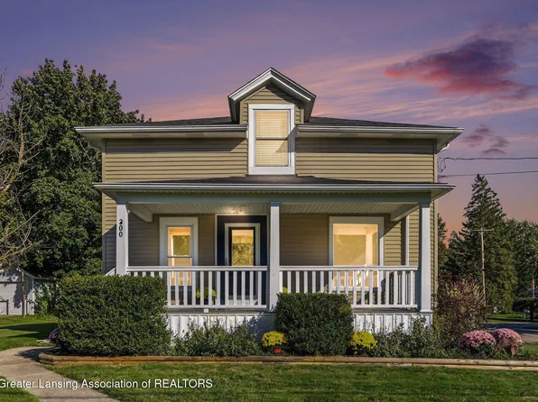 300 N Clinton St, Grand Ledge, MI 48837