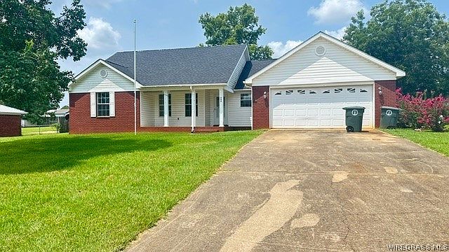 1st image of 111 Palisades Dr