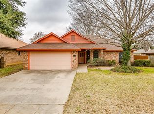 1416 Willow Park Dr, Fort Worth, TX 76134