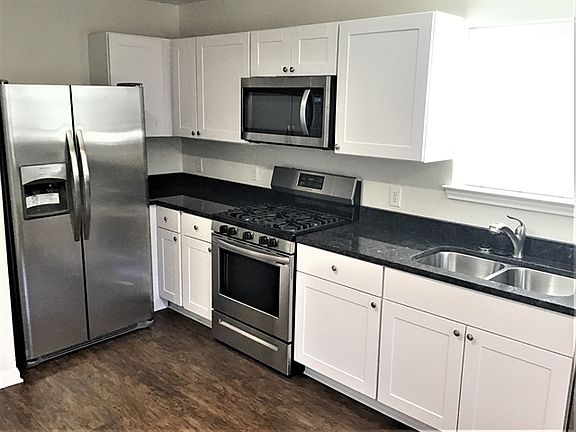 5th image of 9210 Grove Haven Dr