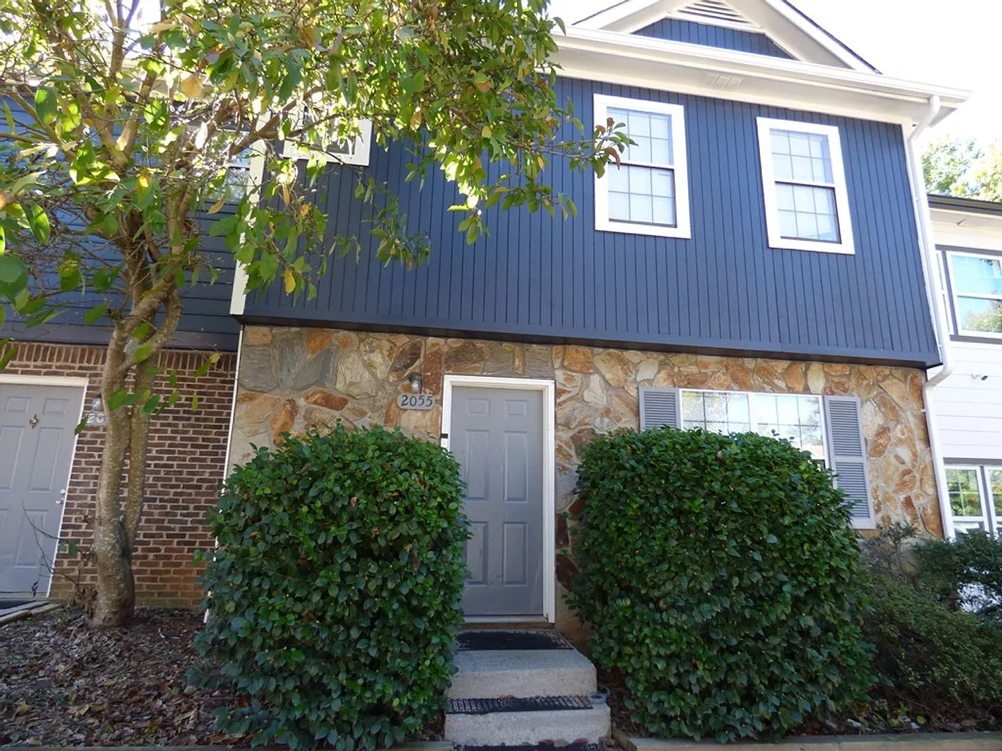 2 Bedroom 2.5 Bath Townhome in Austell — Photo 1
