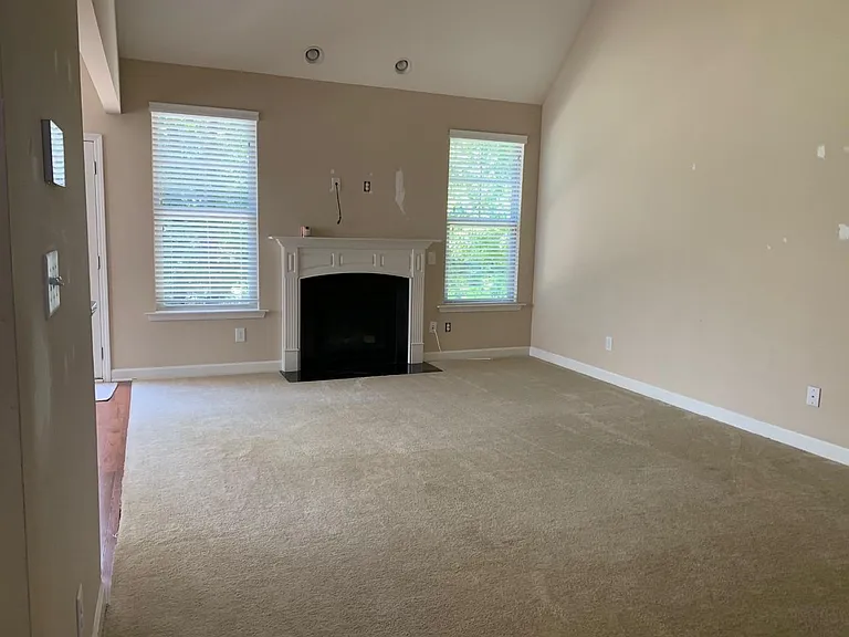 813 Claude Laurel Dr — Photo 4