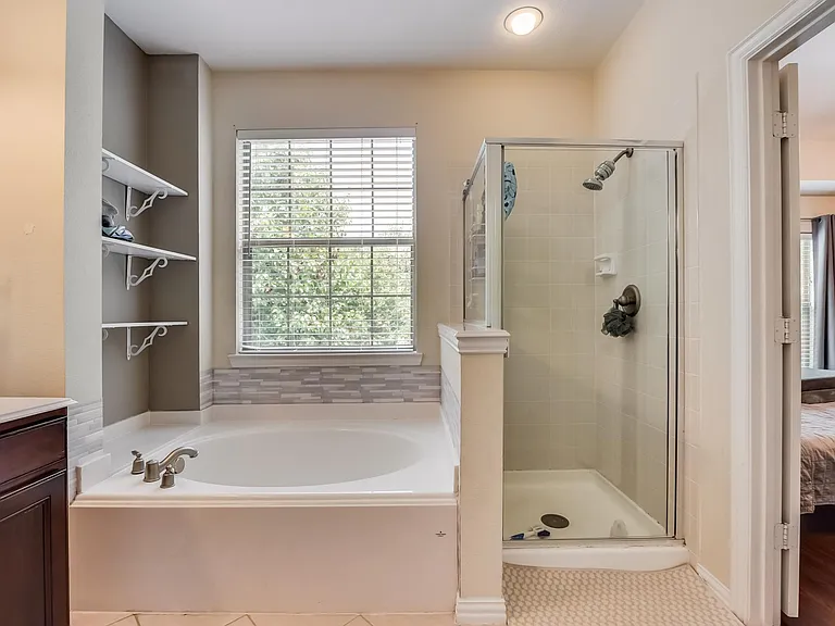 1916 Lantana Ln — Photo 13