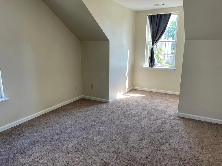 1517 Eagleton Ln — Photo 11