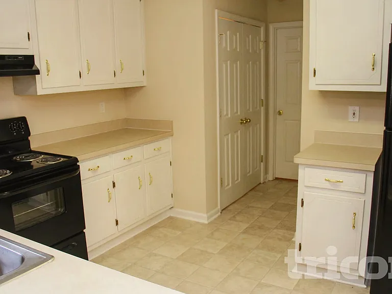 70 Aiken Way — Photo 4