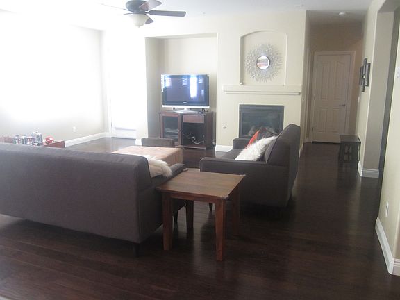3rd image of 873 Las Palomas Dr