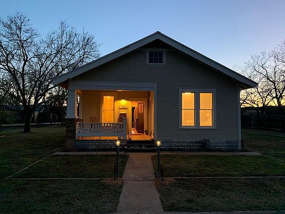 5th image of 601 W Peach St