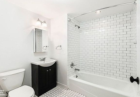5th image of 11 Wyckoff St APT 5