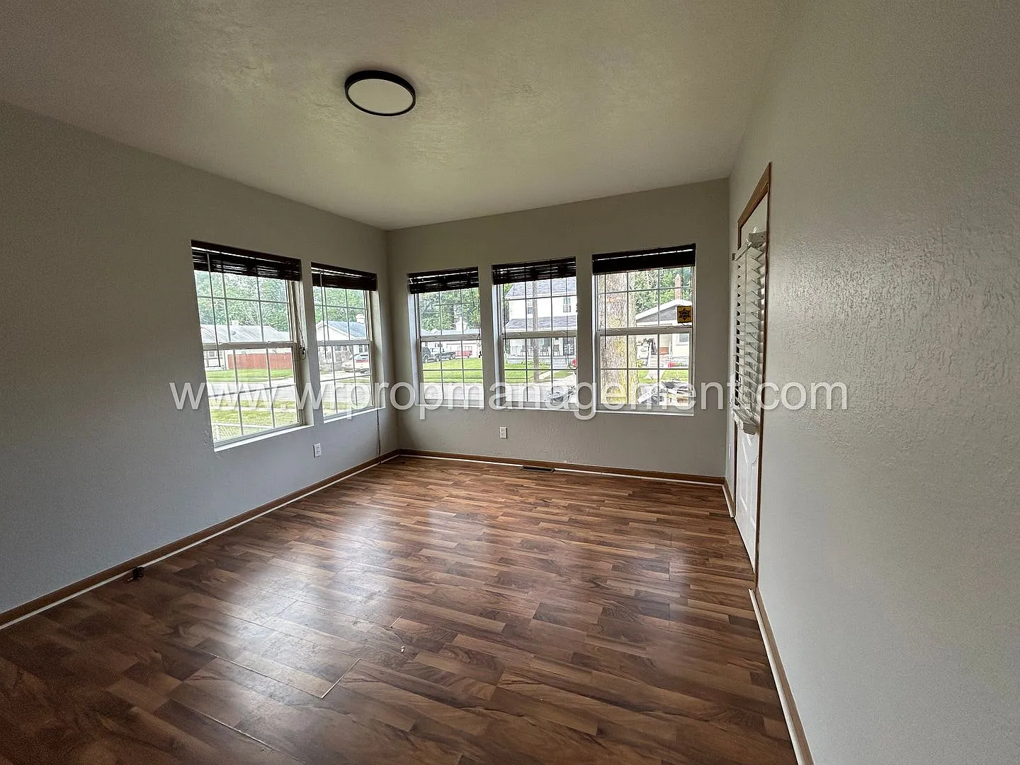 2 Bed 1 Bath Home — Photo 2
