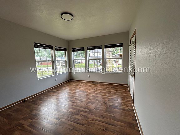 2nd image of 1024 Elysian Ave