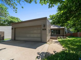 5405 W Chelsea Dr, Sioux Falls, SD 57106