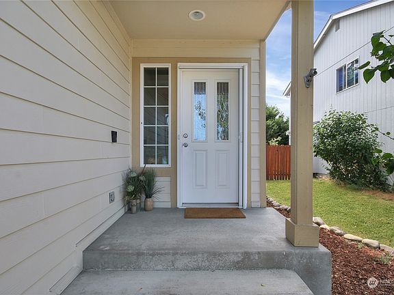 2nd image of 14957 Mountain View Court SE