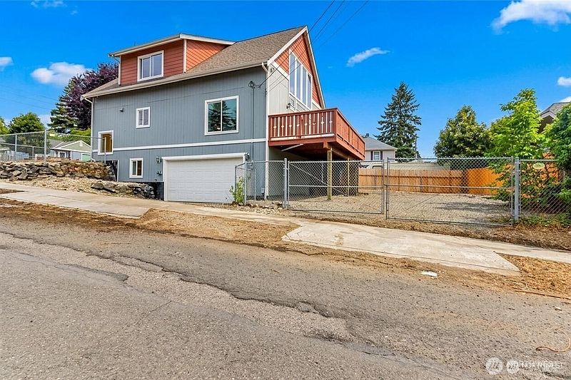 2nd image of 3565 E M Street