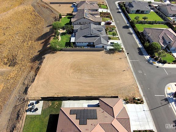 4th image of 6825 Aquamarine Dr