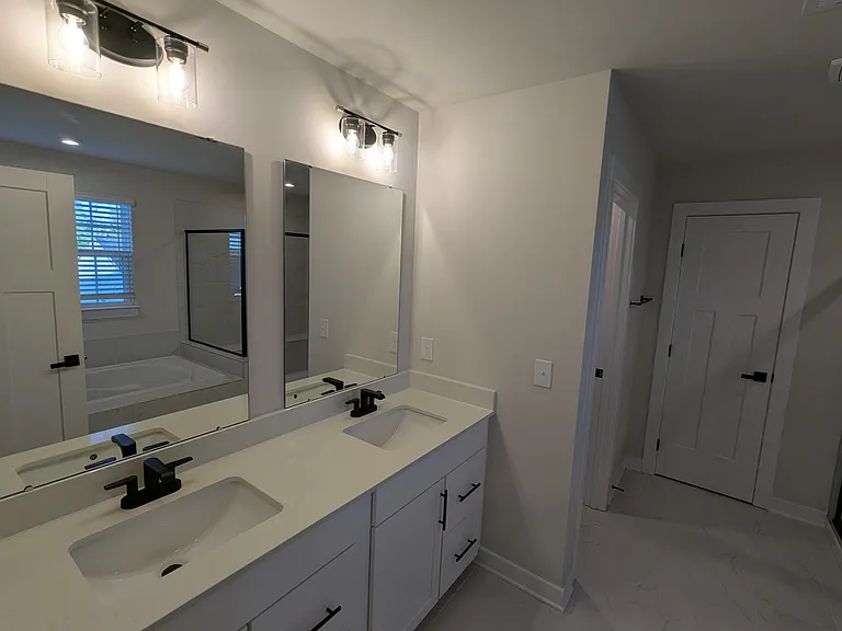 225 Van Zandt Trl — Photo 30