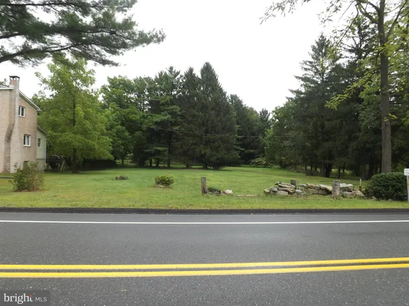 1468 Sunbury Rd, Pottsville, PA 17901