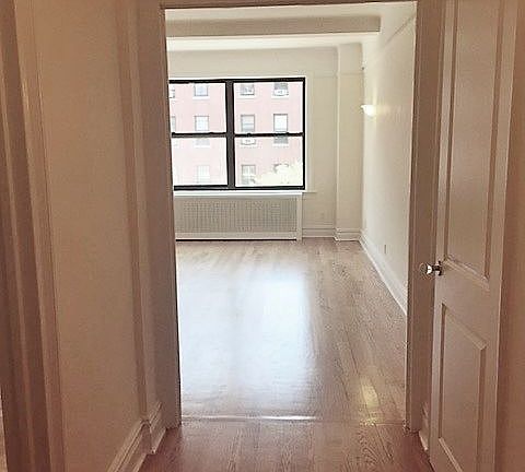 2nd image of 110 W 96th St APT 7B