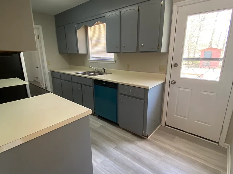 105 Maid Marian Ct — Photo 7