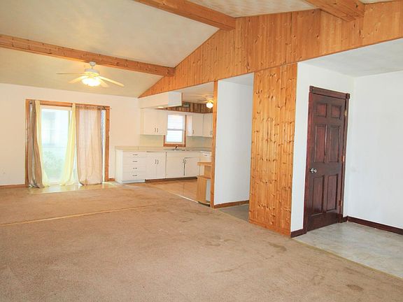4th image of 3680 Wisconsin St