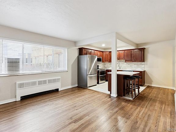 4th image of 1101 Bellaire Street #108