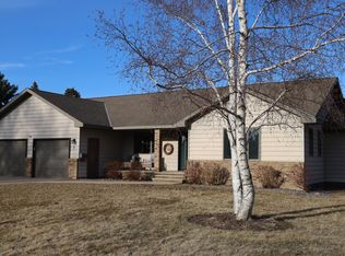 1 1st Ave, Morris, MN 56267