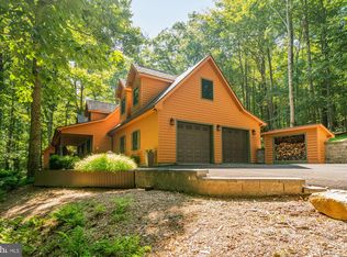 425 Mountainview Dr, Oakland, MD 21550