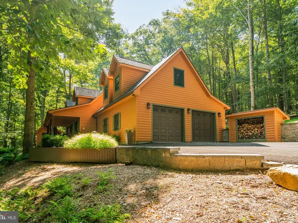 425 Mountainview Dr, Oakland, MD 21550