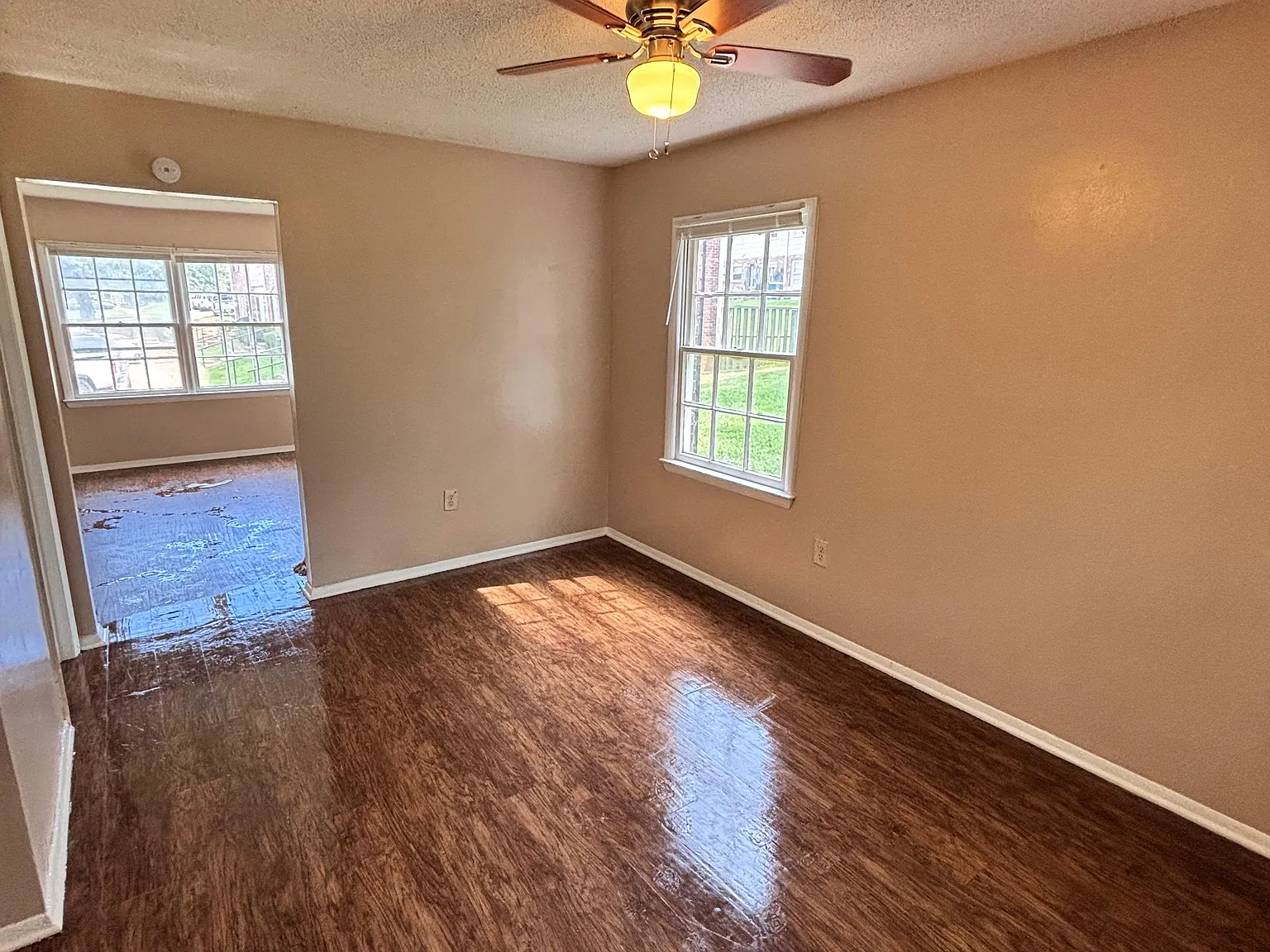 3 bed, 1.5 bath, $1,295 — Photo 1