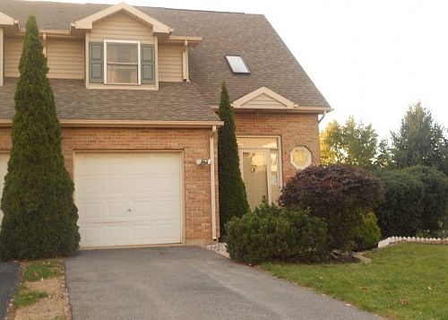 1st image of 207 Melissa Dr