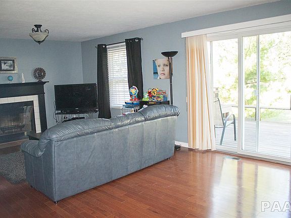 4th image of 4017 W Carrousel Ln