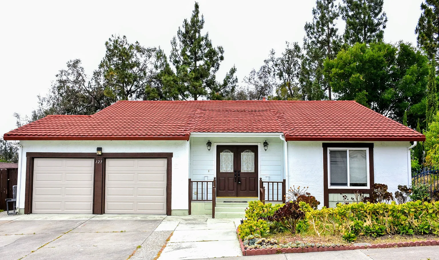 127 Violet Rd photo 1