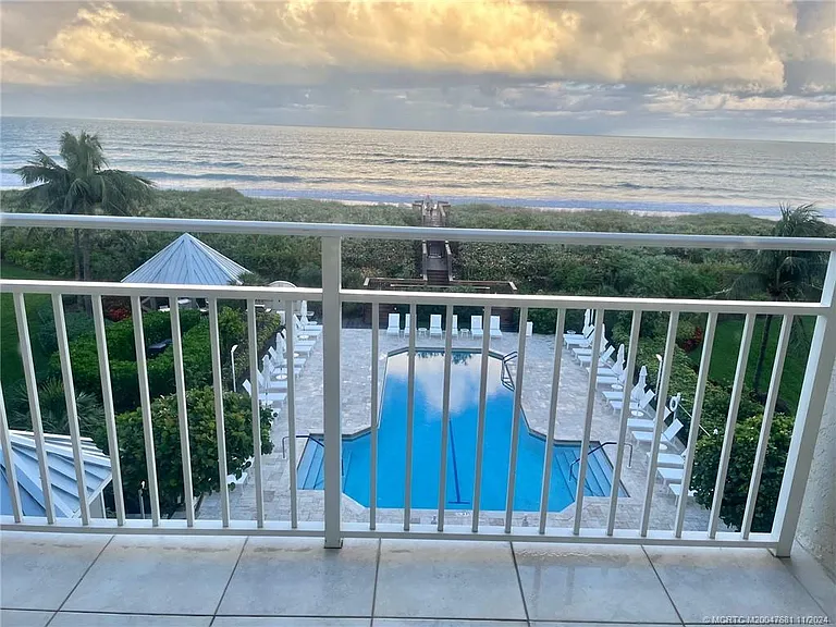 579 NE Plantation Rd #301 — Photo 15