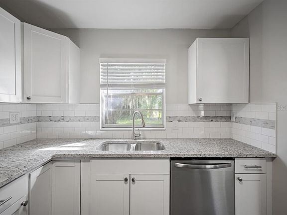 4th image of 320 Piedmont Ct S